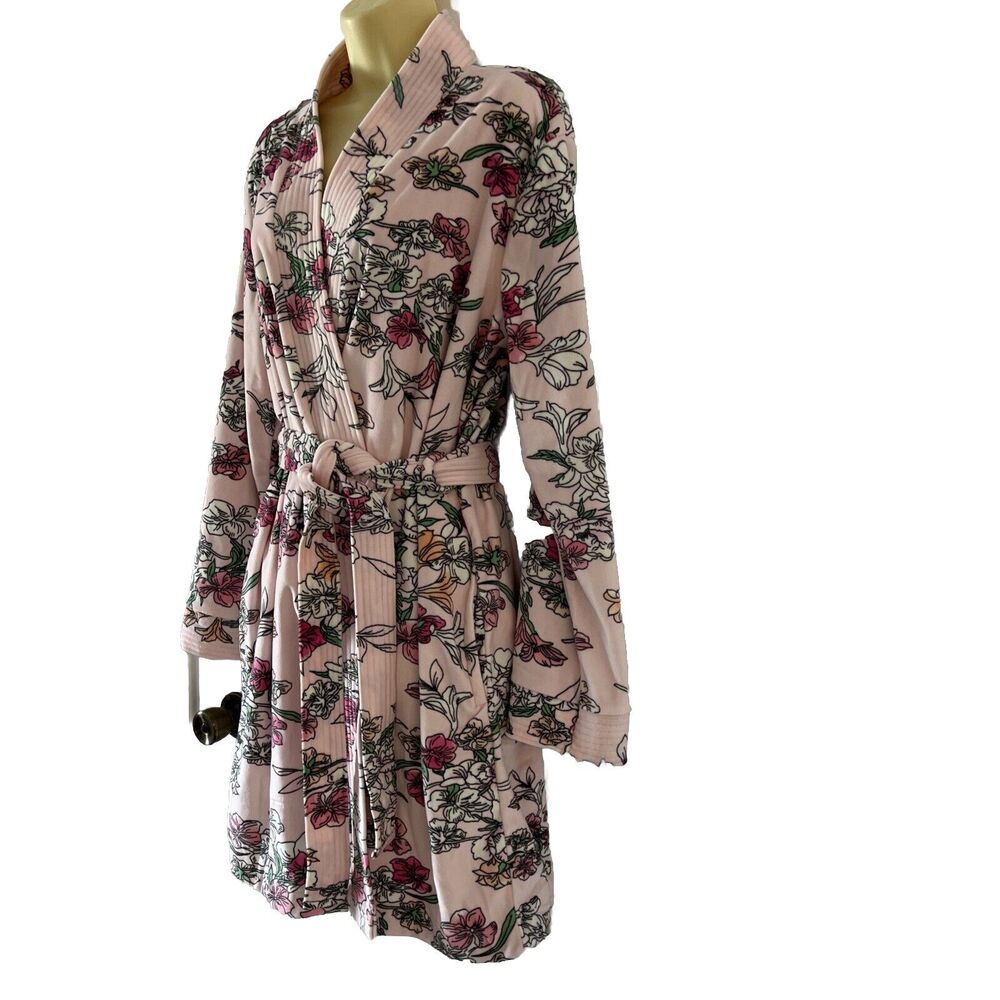 DAYDREAM By Berkshire Home Soft Pink Floral Robe Size S/M - Picture 2 of 9